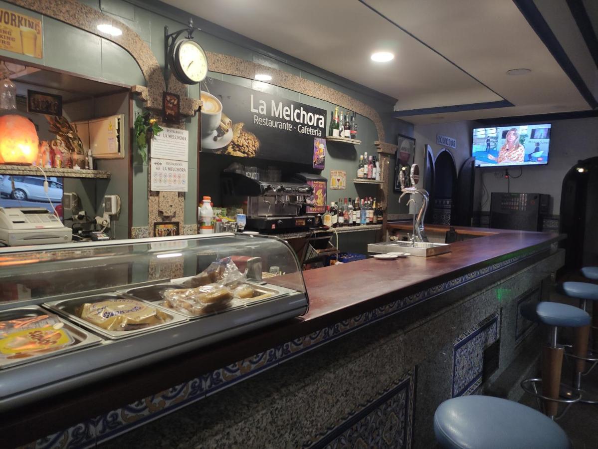 Hostal Restaurante Bar Cafeteria La Melchora Посадас Экстерьер фото