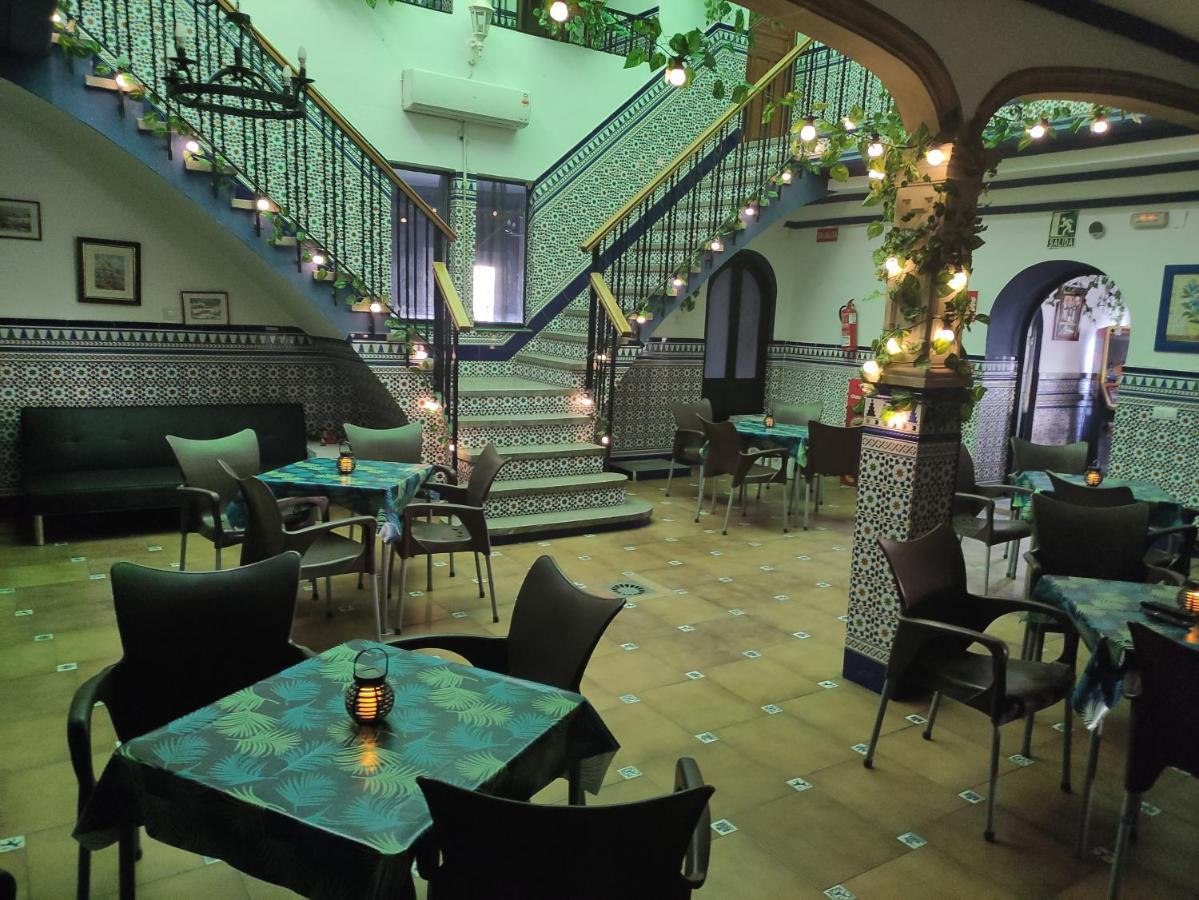 Hostal Restaurante Bar Cafeteria La Melchora Посадас Экстерьер фото